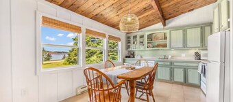 Seawood Cottage on the Shore