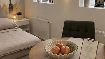 WiFi, bed sheets