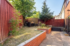 Terrace/patio - Harborne 3 bed Home near Hospital & University (Birmingham)