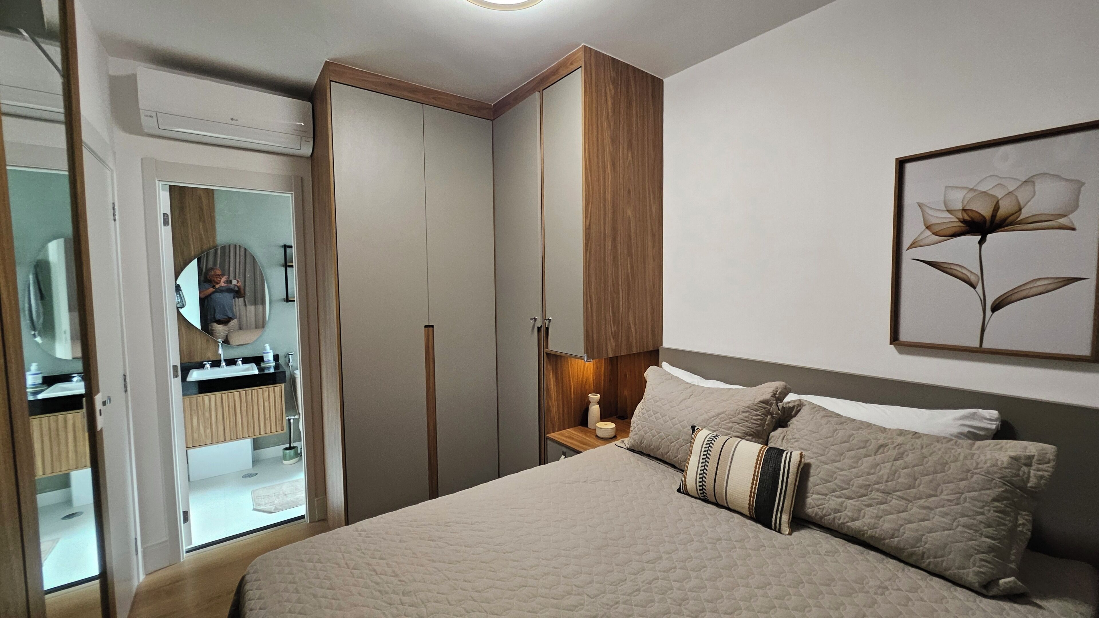 Apartamento, varanda coberta, vista para a cidade | Ferros/tábuas de passar roupa, Wi-Fi de cortesia