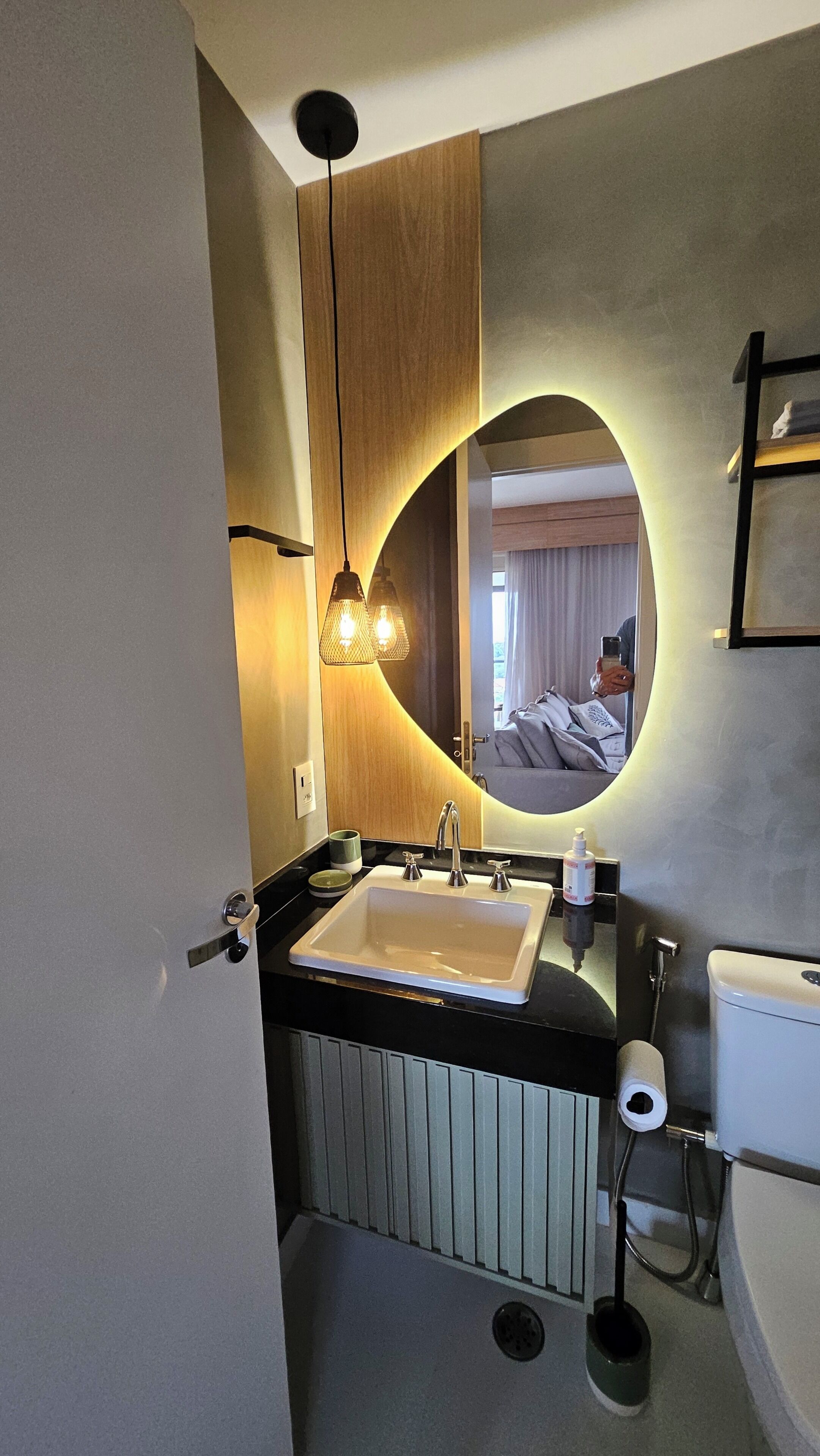 Apartamento, varanda coberta, vista para a cidade | Banheiro | Toalhas de banho 