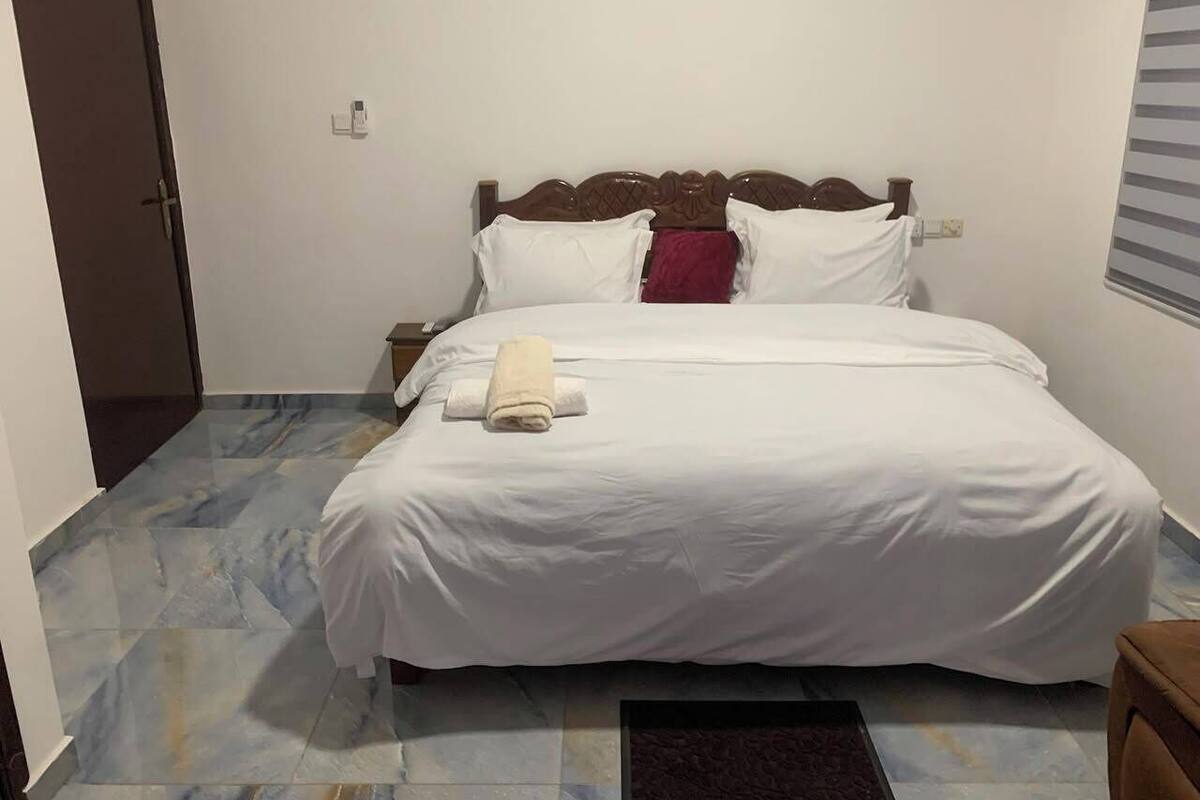 Room, City View | Meja, ruang kerja komputer riba, Wi-fi percuma 