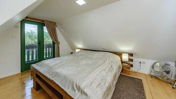 2 bedrooms, WiFi, bed sheets
