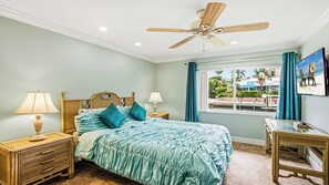 Unclassified image, 2 of 29, button - 3 Bedroom/3.5 bath waterfront pool home with dock and lift (Marco Island)