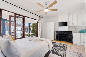 In-room safe, desk, iron/ironing board, WiFi
