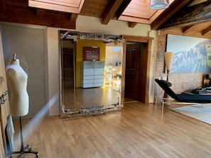 Fitness facility - Apartment "Weiser Hirsch" in Chalet Burgblick with Castle and Valley Views (Weilrod)