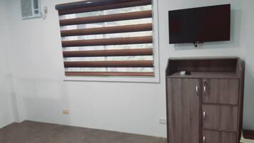 Apartment, 2 Bedrooms, Smoking, Garden View | Room amenity