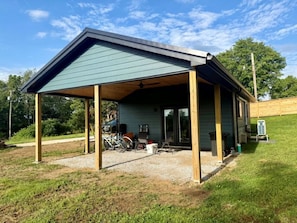 Exterior - Shadowview - Hilltop Views Near Trails in Groundhog Country (Punxsutawney)