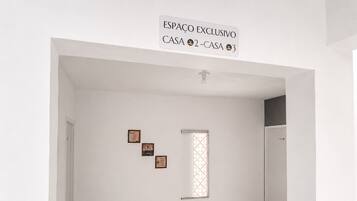 Classic Double or Twin Room, Balcony, City View | Interior