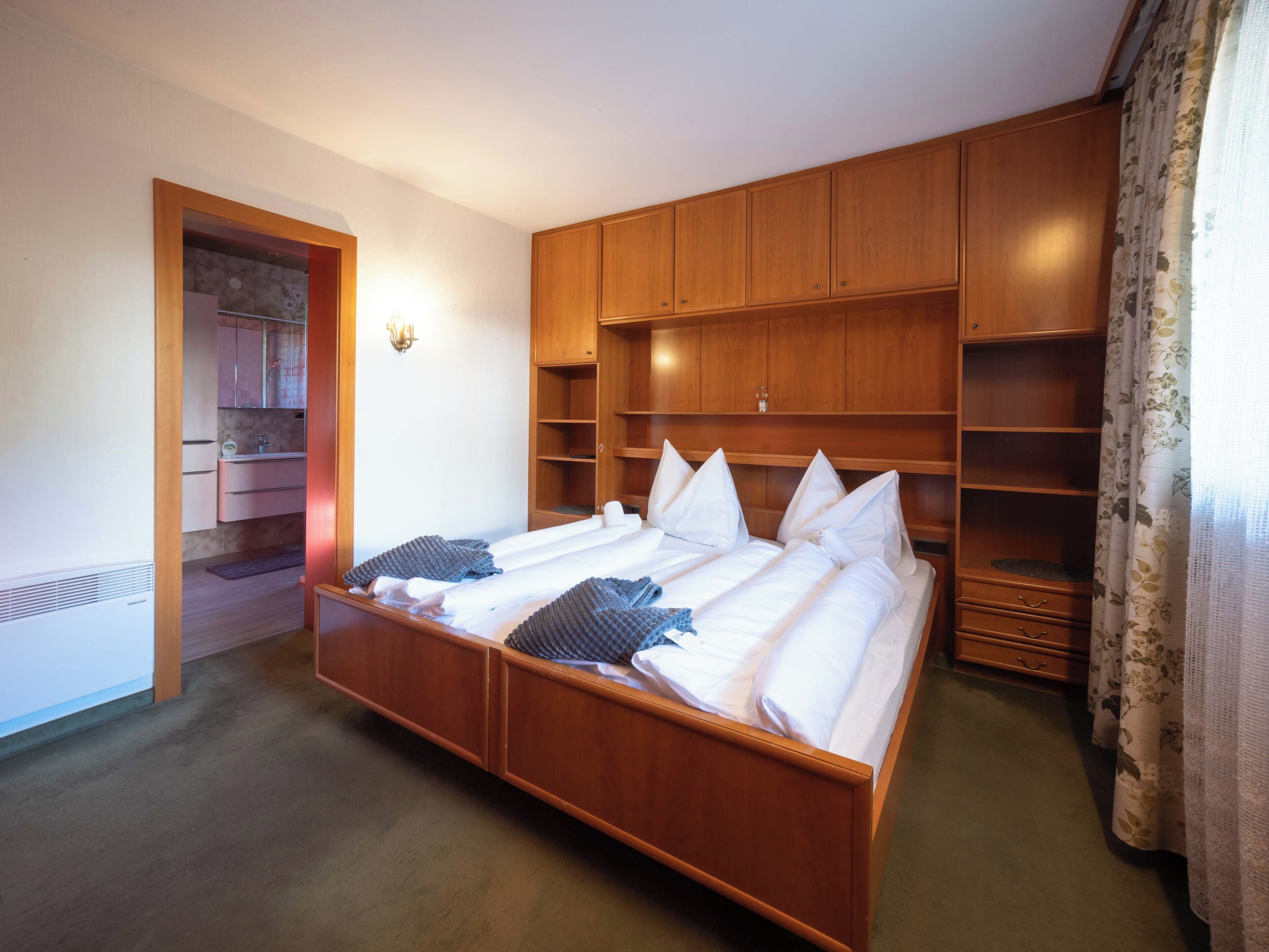 Chalet, 5 Bedrooms, Mountain View | WiFi (free)