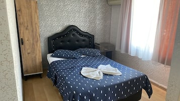 Desk, laptop workspace, WiFi (free)