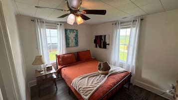2 bedrooms, WiFi, bed sheets