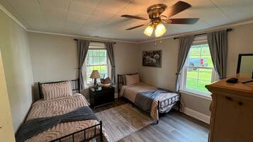 2 bedrooms, WiFi, bed sheets