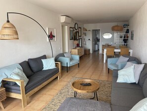 Living area - Vrbo Property (Cadaqués)