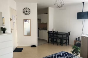 Interior - Vrbo Property (Lyon)