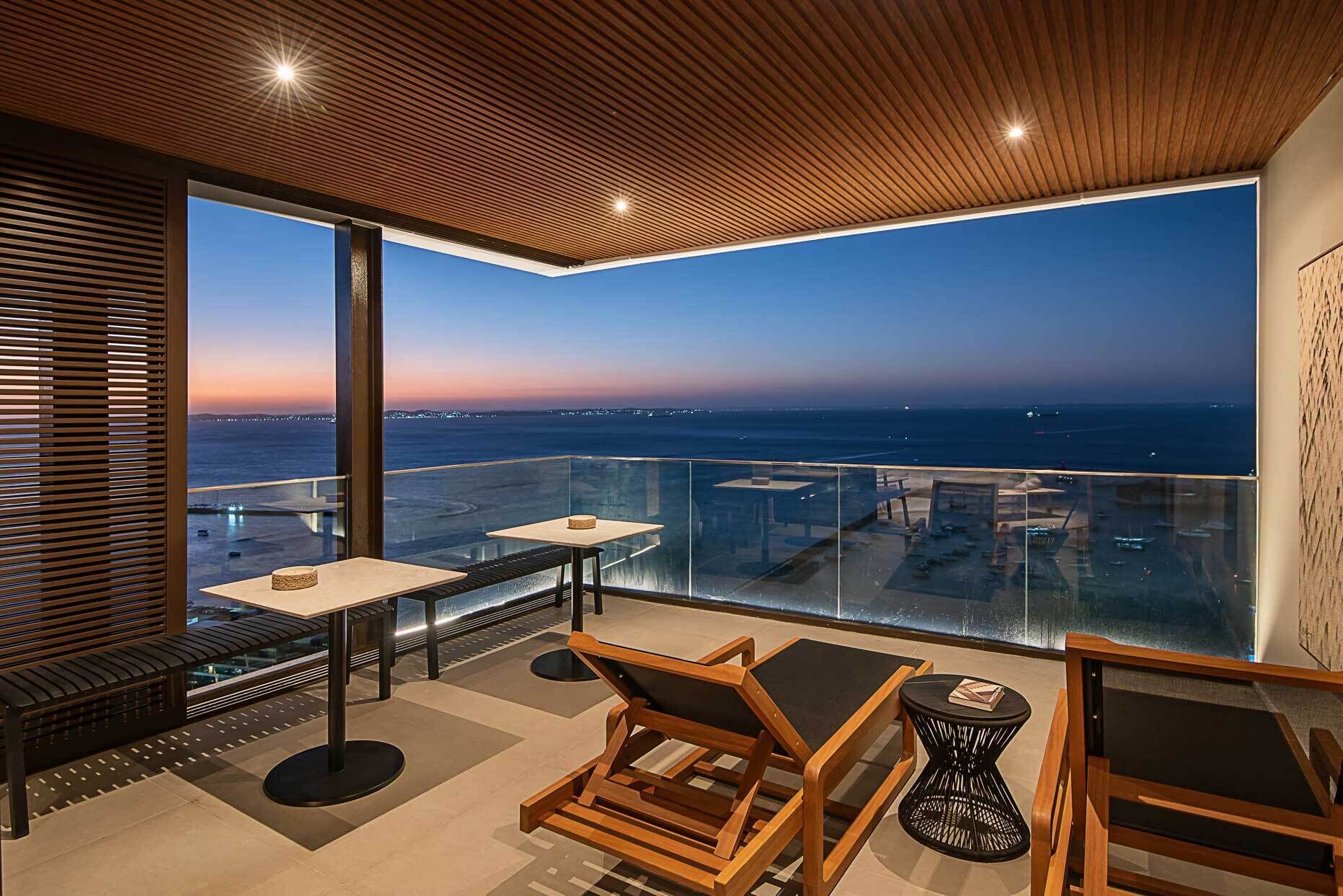 Premium Apartment, Bay View | Outdoor dining