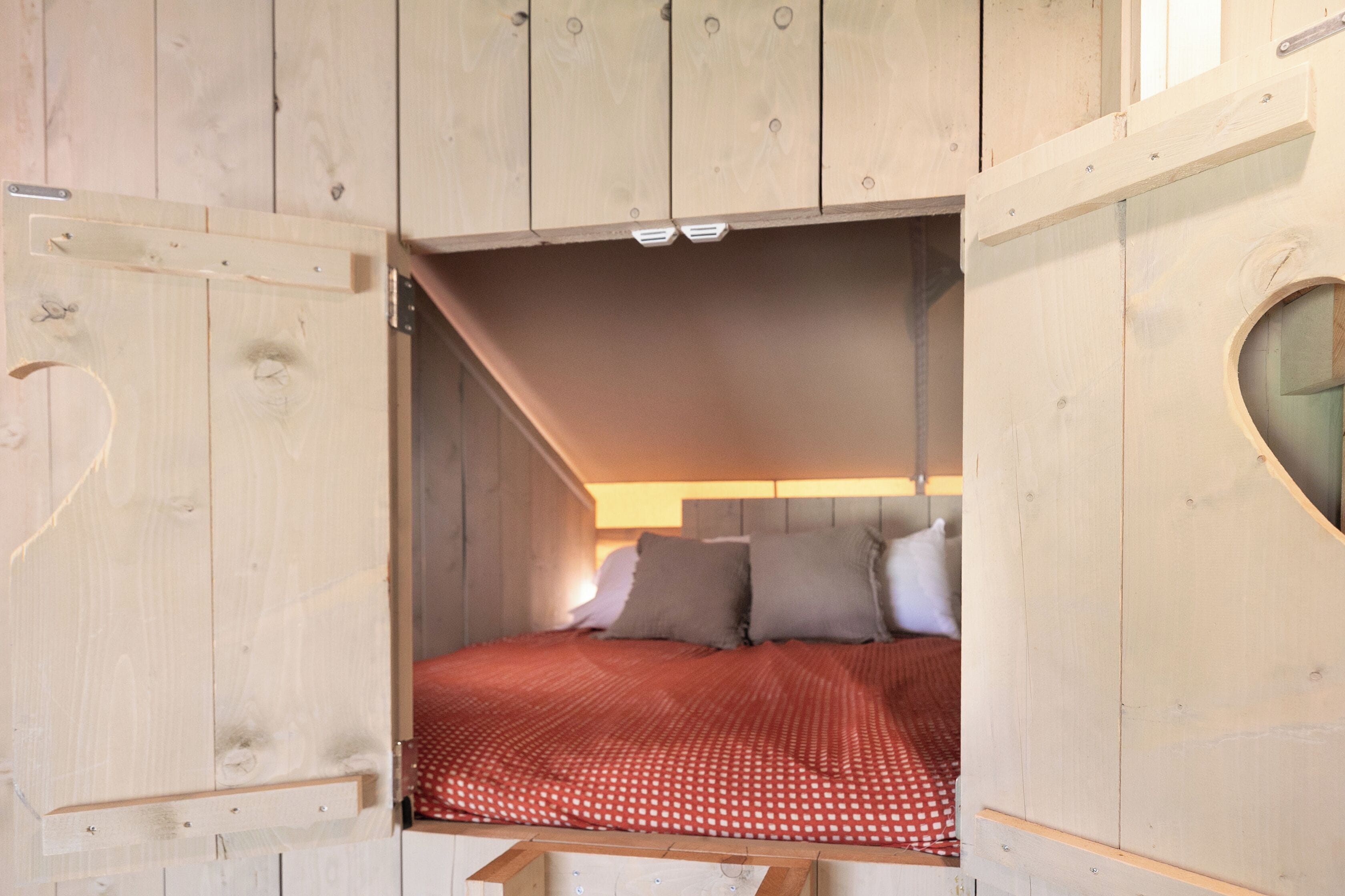 Deluxe Tent, Private Bathroom | Laptop workspace