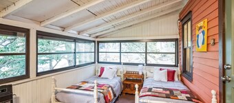 Vintage Saluda Escape Near Waterfalls