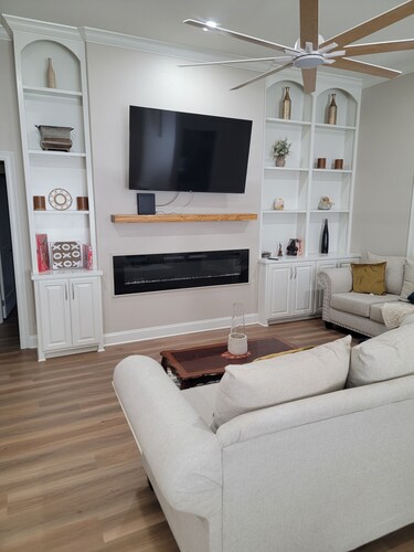 Magnolia Grove. Large Home. Near LA Tech & Grambling with Garage