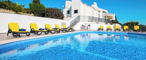 Outdoor pool - Villa w/ Pool & BBQ near Albufeira Marina (Albufeira)