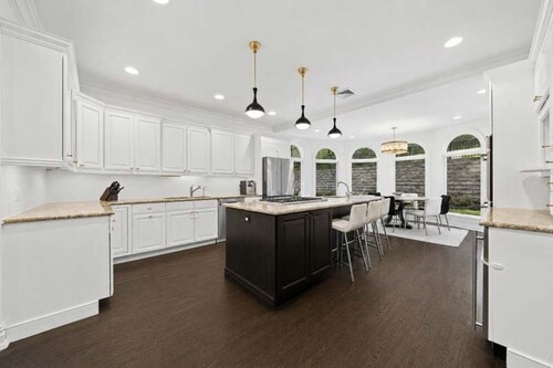 Elevated Luxury Living with Sweeping NYC Skyline Views 6-bed house in Montclair