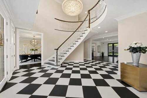 Elevated Luxury Living with Sweeping NYC Skyline Views 6-bed house in Montclair
