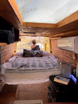 1 bedroom, iron/ironing board, WiFi, bed sheets - Unique Camper with Fire Pit & Skylight Views in Terlingua, Texas (Terlingua)