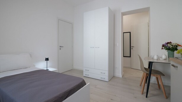 Room - Cozy 14 sqm studio apartment, ideal for one person, located on the second floor of a renovated historic building (no elevator). The property enjoys a strategic location just steps away from the Policlinico hospital, the Ballarò district, and the city ce (Palermo)