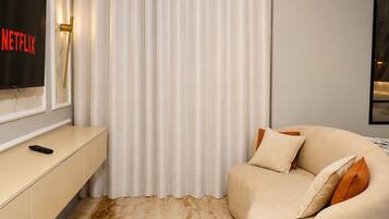 Deluxe Apartment, Balcony | Bahagian dalam