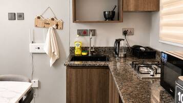 Deluxe Apartment, Balcony | Dapur peribadi