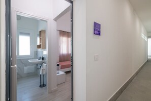 Dusche, Bidet, Handtücher