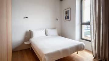 Caja de seguridad en la habitación y cortinas blackout