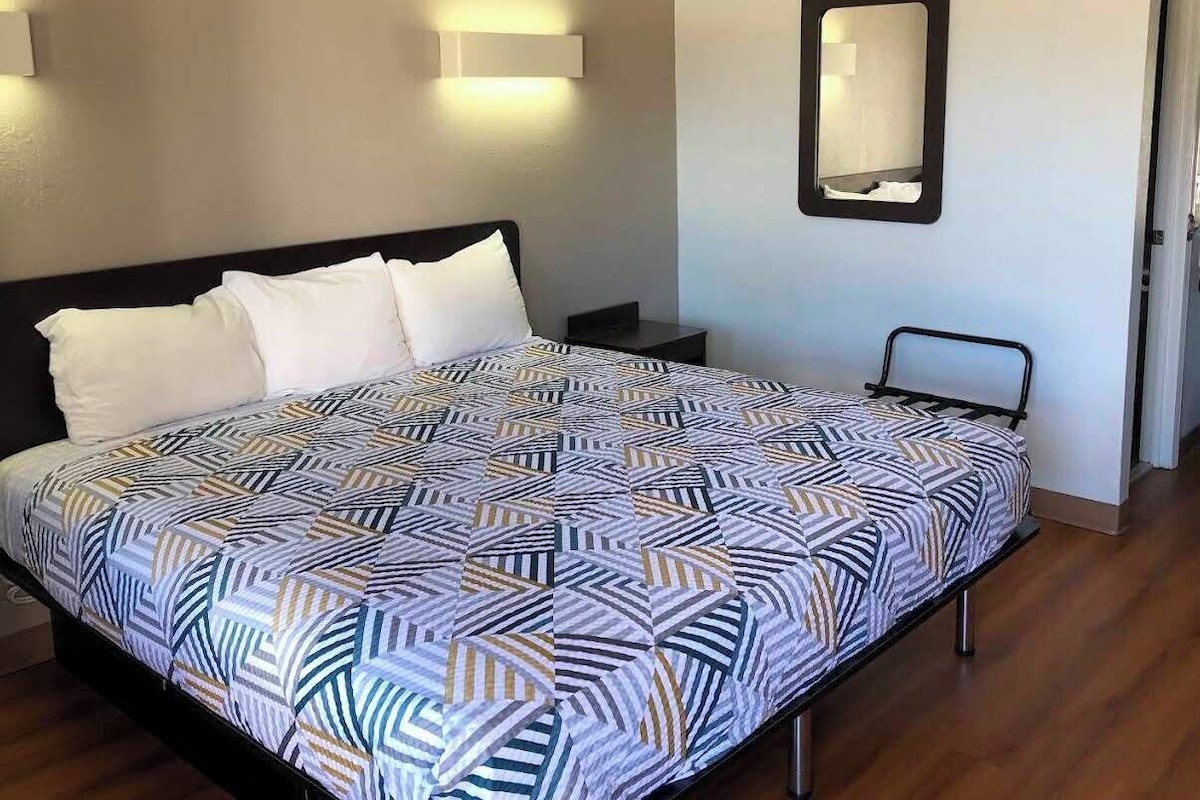 Basic Double Room
