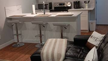 Apartment, 2 Bedrooms | Living room