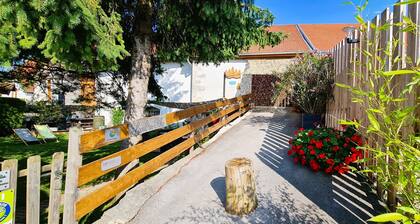 Chambre d'hôtes « Épinette » avec terrasse commune, jardin commun et jacuzzi non privatif