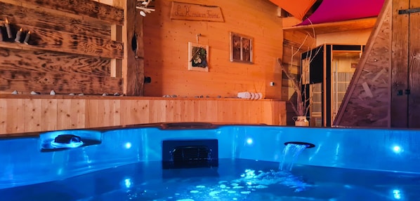 Interior - Épinette Guest Room with Shared Terrace, Garden, and Non-Private Jacuzzi (Vellerot-lès-Vercel)