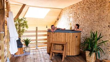 Bain à remous intérieur