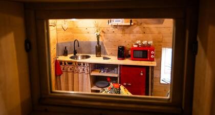 Guest Room “La Cabane et Spa Chez Jules” with Private Space and Wi-Fi