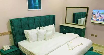 Ennys Court Luxury Apartment
