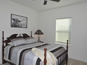 Room - The Ranch with Lakeside Access thru Backyard Gate! Boat Launch Nearby! (Granbury)
