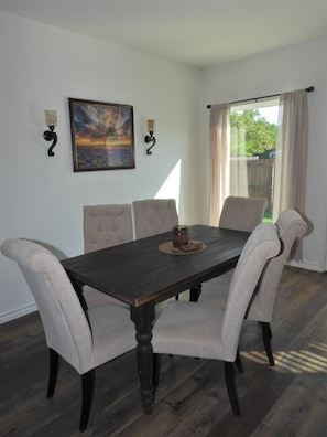 Dining - The Ranch with Lakeside Access thru Backyard Gate! Boat Launch Nearby! (Granbury)