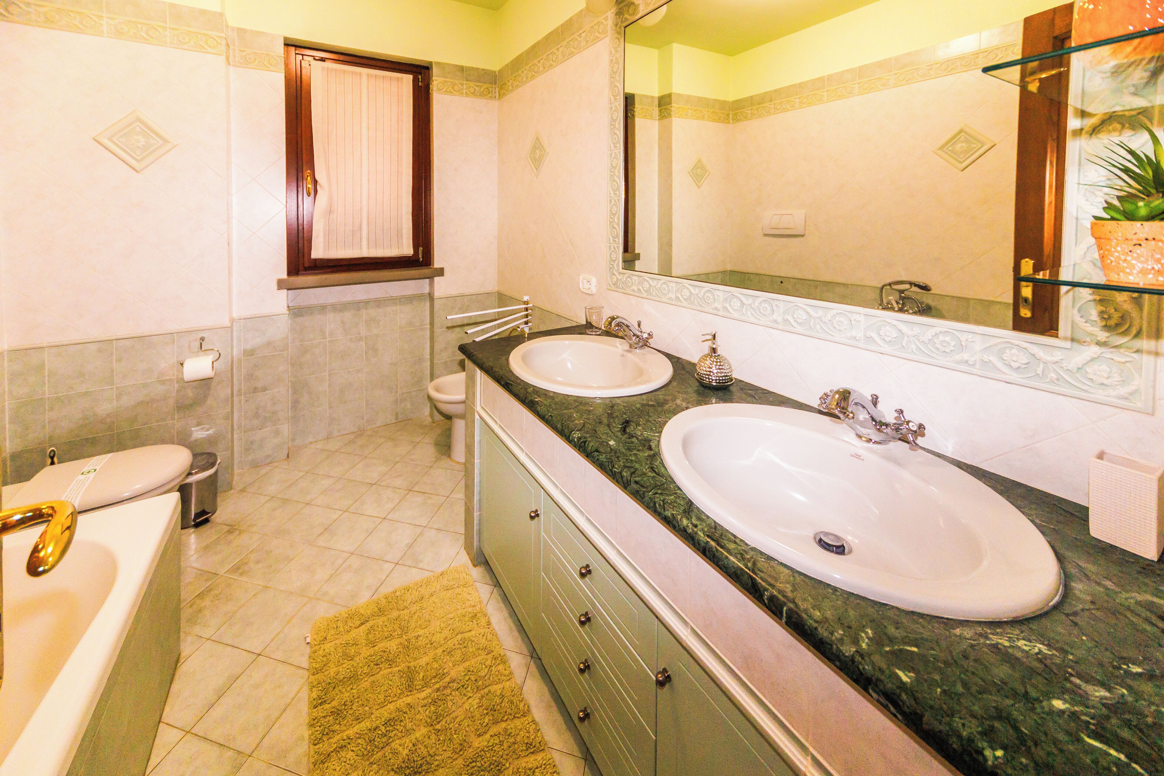 Rumah, patio, pemandangan kebun | Kamar mandi