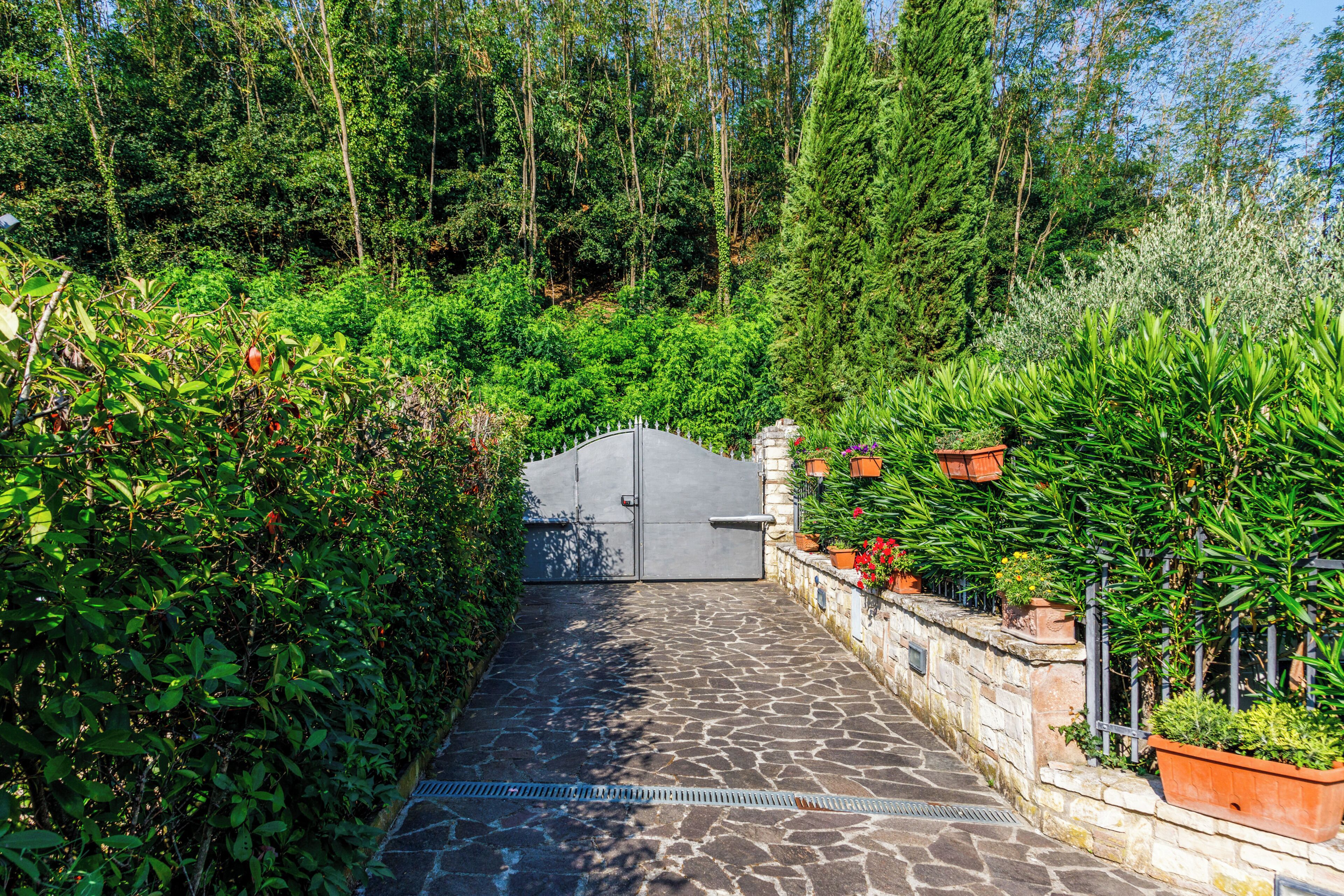 Casa, patio, vista al jardín | Áreas de la propiedad