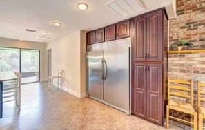 Interior - On Main River 3 Bedroom Retreat (Spring Hill)