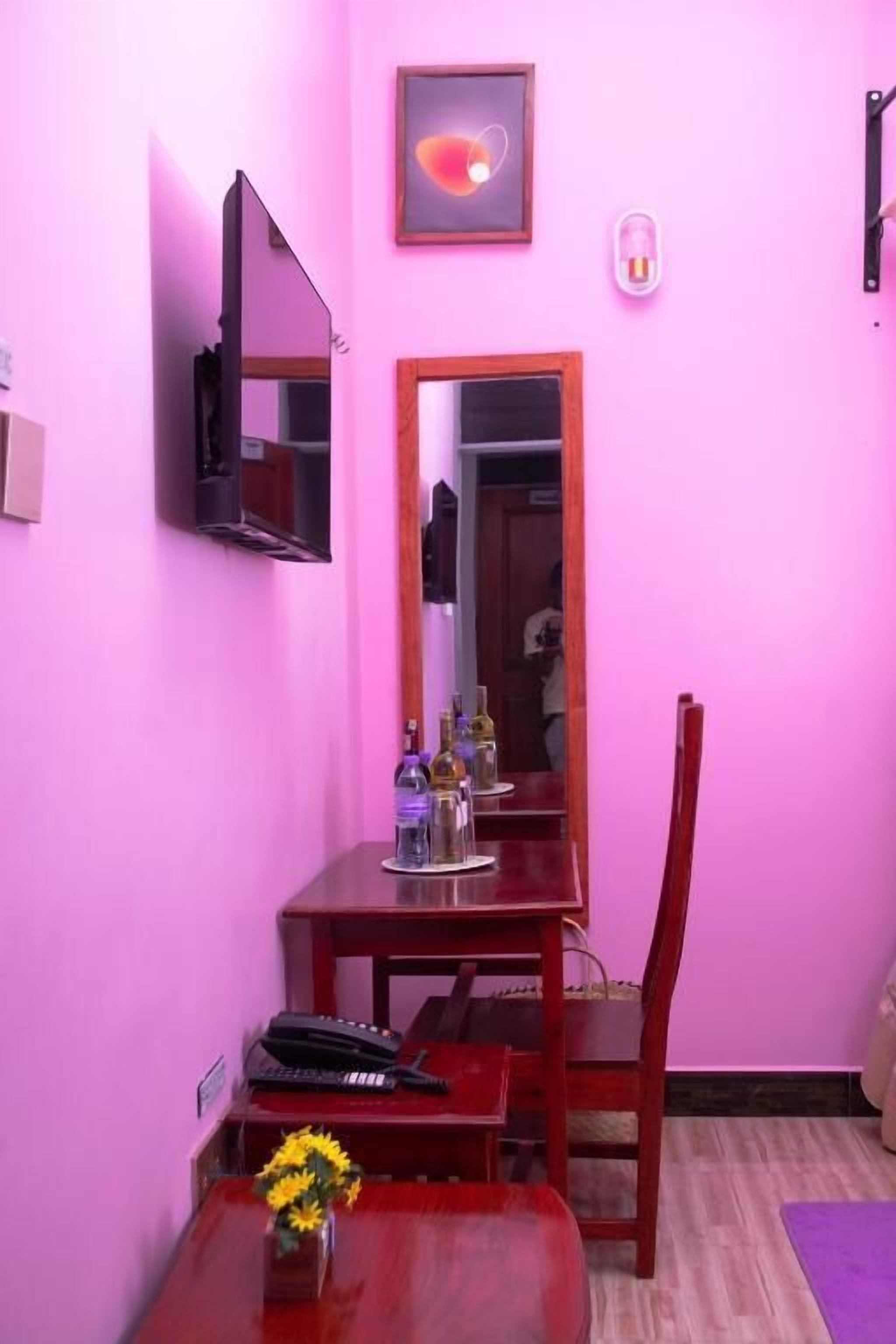 Standard Double Room | Dining