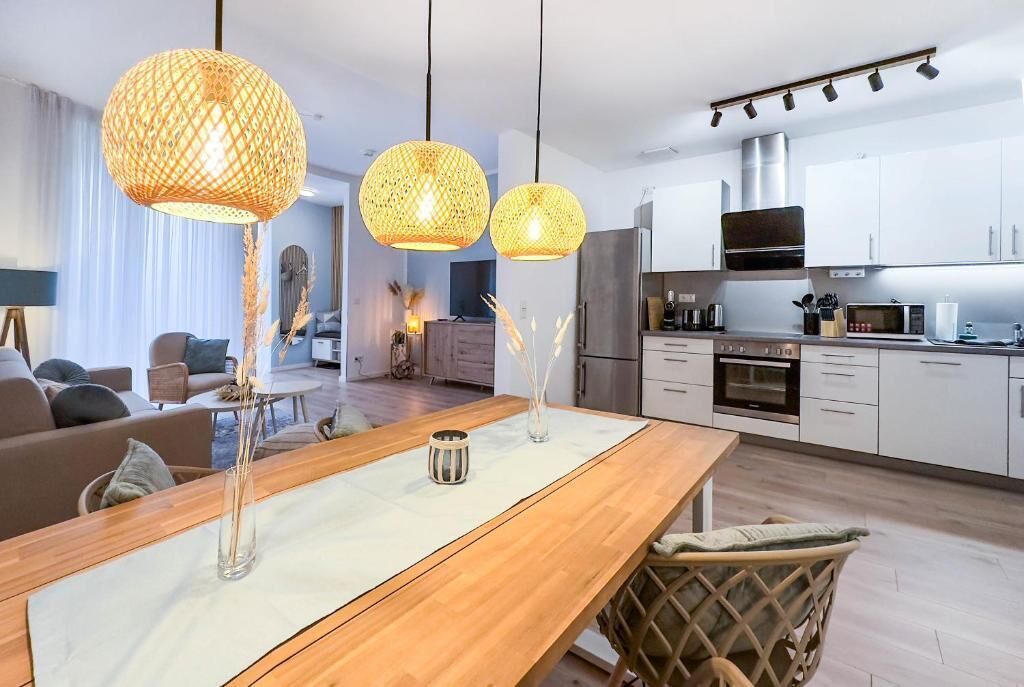 Apartamento | Cocina privada | Frigorífico grande, microondas, horno y placa de cocina