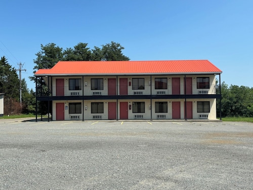 Trail Motel