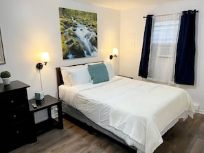 4 Schlafzimmer, Schreibtisch, WLAN
