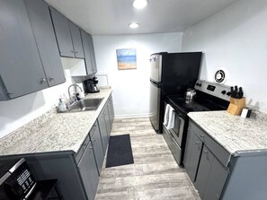 Coffee/tea maker, fridge, microwave, oven - Economy 2BR • Walk to Beach & Atlantic Park (Virginia Beach)