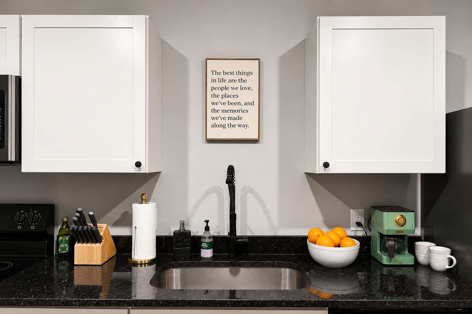 Coffee/tea maker, fridge, microwave, oven